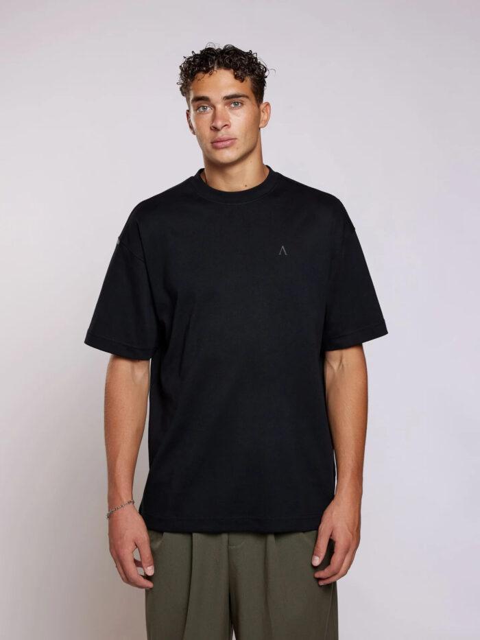 AEDEN VINCENT TEE